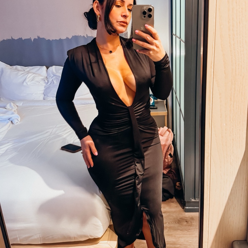 Chic Black Long Sleeve Dress